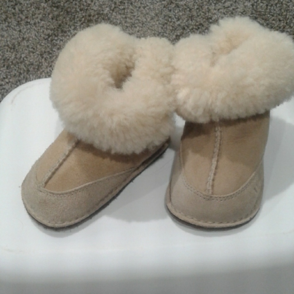 Ugg size small